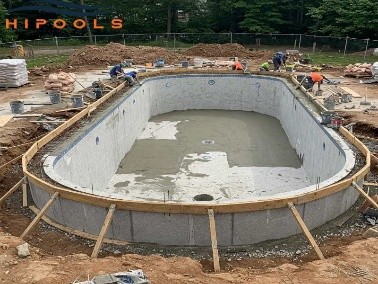 Making a Splash: Tips for Designing the Perfect Pool