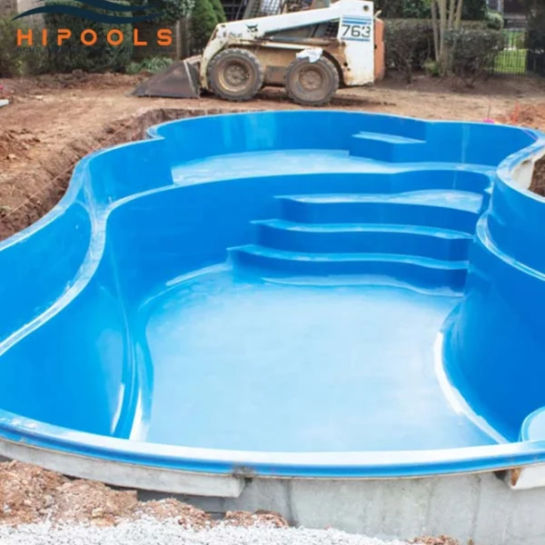 fiberglass Plunge Pool in small Backyard.