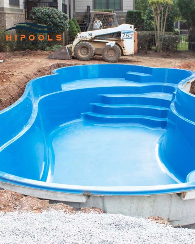 fiberglass Plunge Pool in small Backyard.